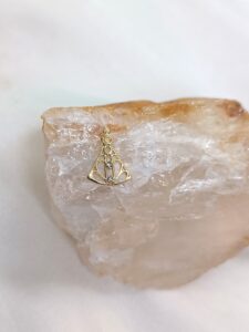Nossa senhora aparecida implante dourada