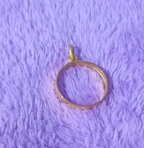 Moldura circulo G prata 925 banhada à ouro