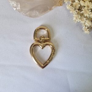 Mosquetão grande para chaveiro coração dourado