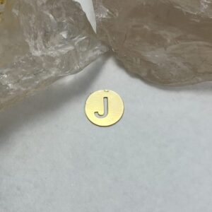Letra circular J
