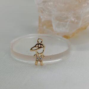 Menino 18 com argola