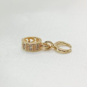 Base para pingente ou berloque Encanto M cravejada em zircônias